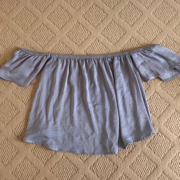 Off the shoulder top - Picture 1 of 3